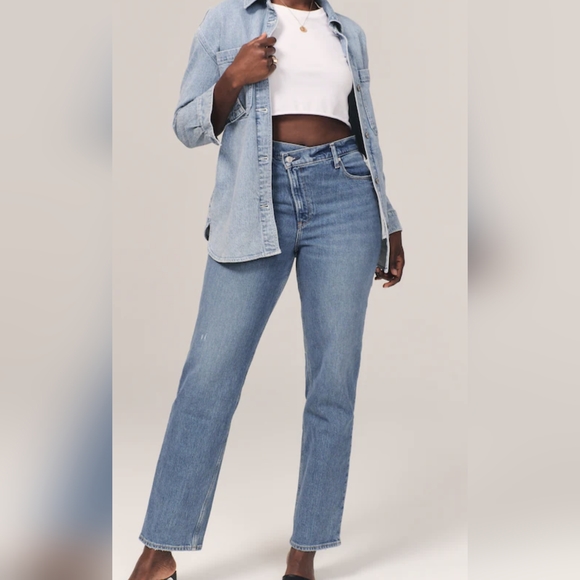 Abercrombie Ultra High Rise 90s Straight Jeans w/Crisscross - Size 35/ 20 LONG - Picture 5 of 6